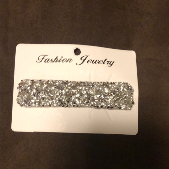 New with tag hair clip - Picture 7 of 7